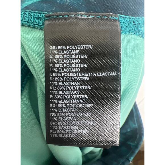 The North Face Green Tropical Cropped Active Wear Leggings Size XL - Picture 9 of 9